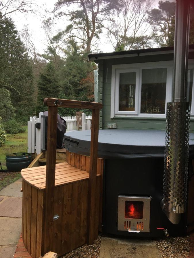 Woodland With Private Wood-fired Hot-tub * Farnham (Surrey)